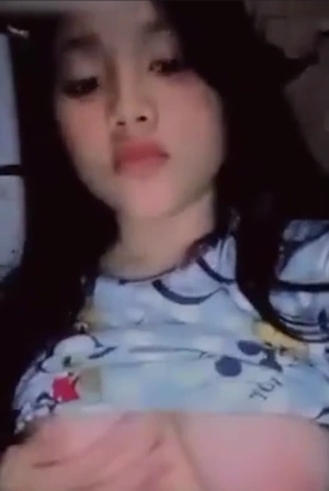 Bocil Cantik Remas Toket Gede Kasih Pacar