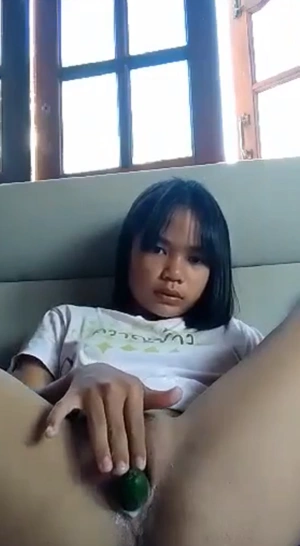 Bocil SMP Colmek Pakai Timun
